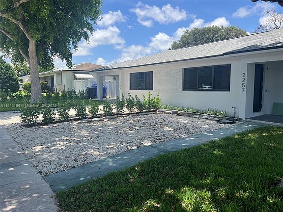 3rd image of 2257 NE 173rd St #2257