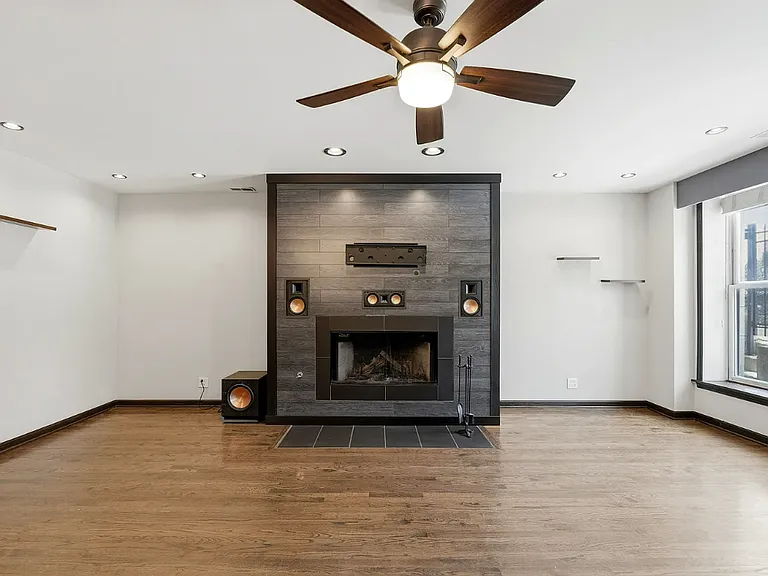 619 N Racine Ave #1 — Photo 3