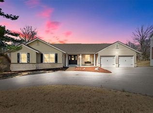 1358 Bridge Creek Trl, Ballwin, MO 63021