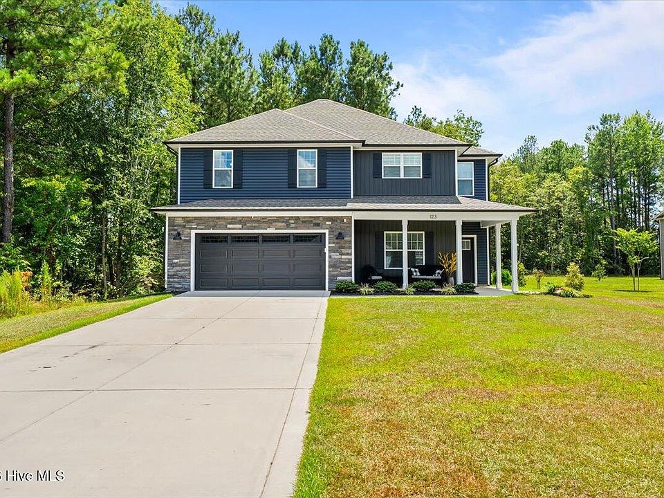 1st image of 123 Sears Drive