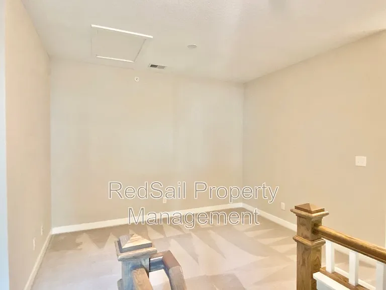 1008 Celia Ct — Photo 13