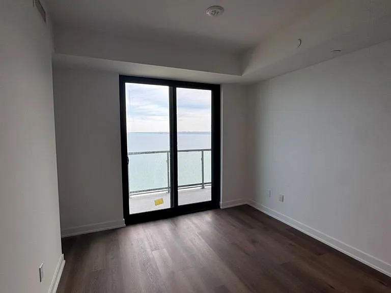 2075 Lakeshore Rd #2105 — Photo 12