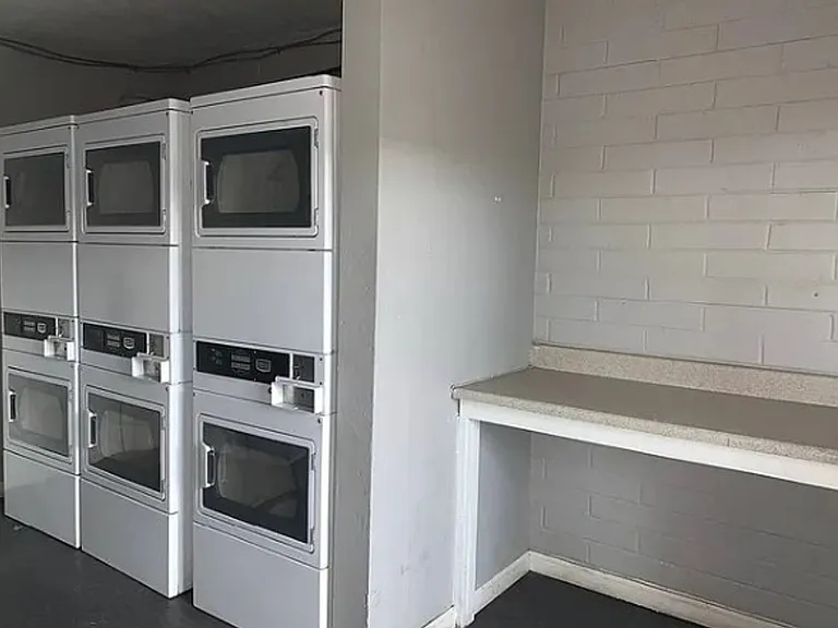 Portofino Apartments — Photo 9