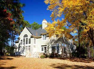 50 Whinhill Ct, Pinehurst, NC 28374
