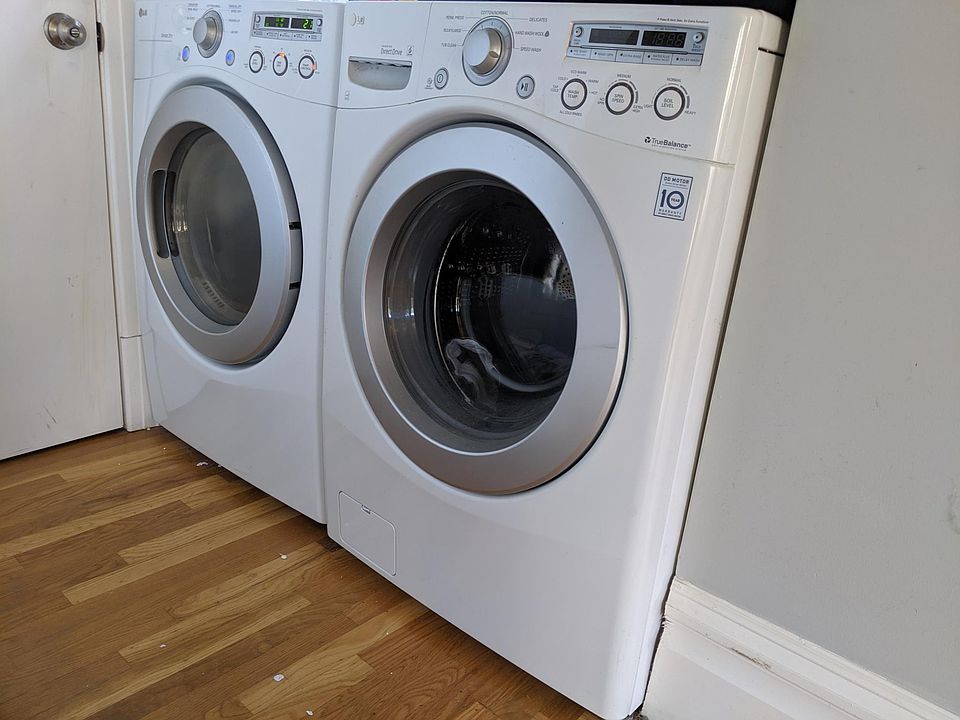 2nd image of 48 Sycamore St APT 2