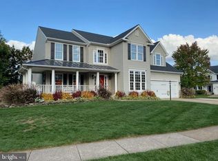 18714 Drummond Pl, Leesburg, VA 20176