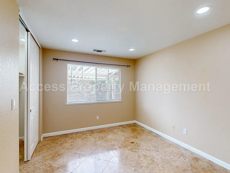 2141 Norik Dr — Photo 14