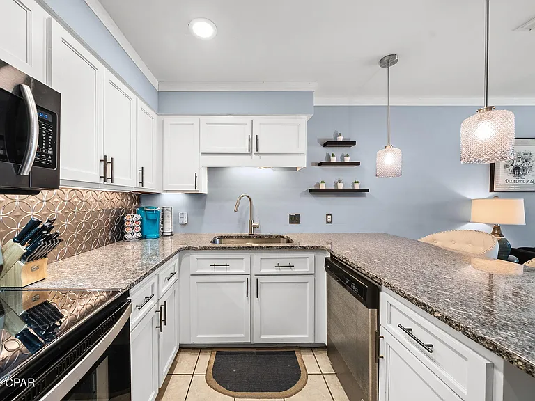 503 Granada Cir #503B — Photo 9