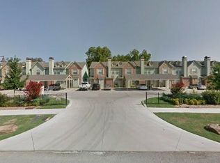419 E C St #113, Jenks, OK 74037