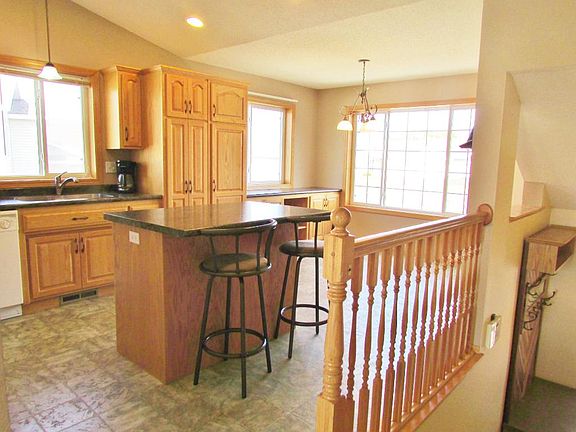 2nd image of 1270 Fieldstone Dr
