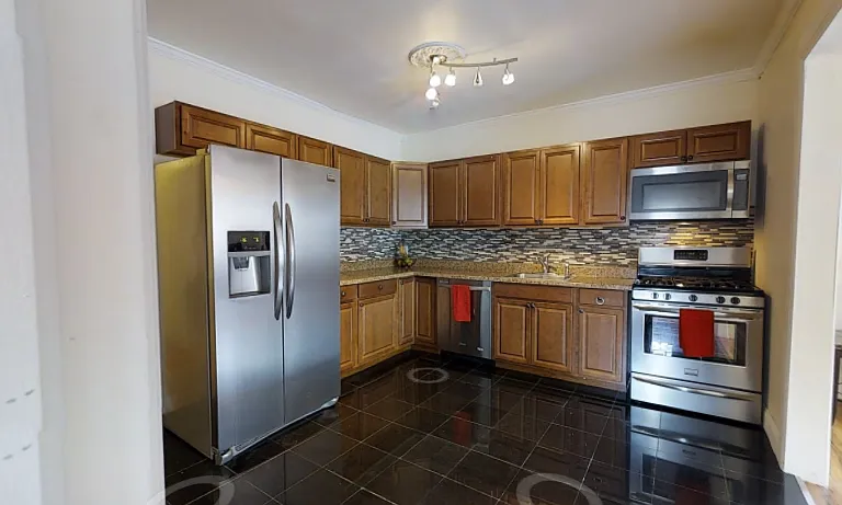 229 Ashworth Pl #22 — Photo 4