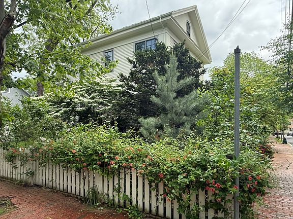 4th image of 20 Avon St
