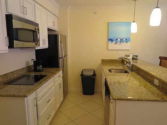 4th image of 301 S Gulfview Blvd #1136