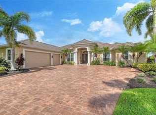 11901 Woodland Ter, Parrish, FL 34219
