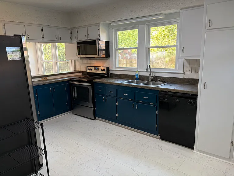 224 W Park St — Photo 6
