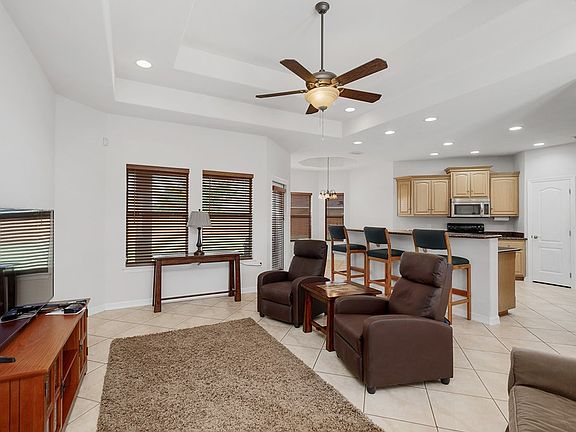 3rd image of 22 Bethpage Dr