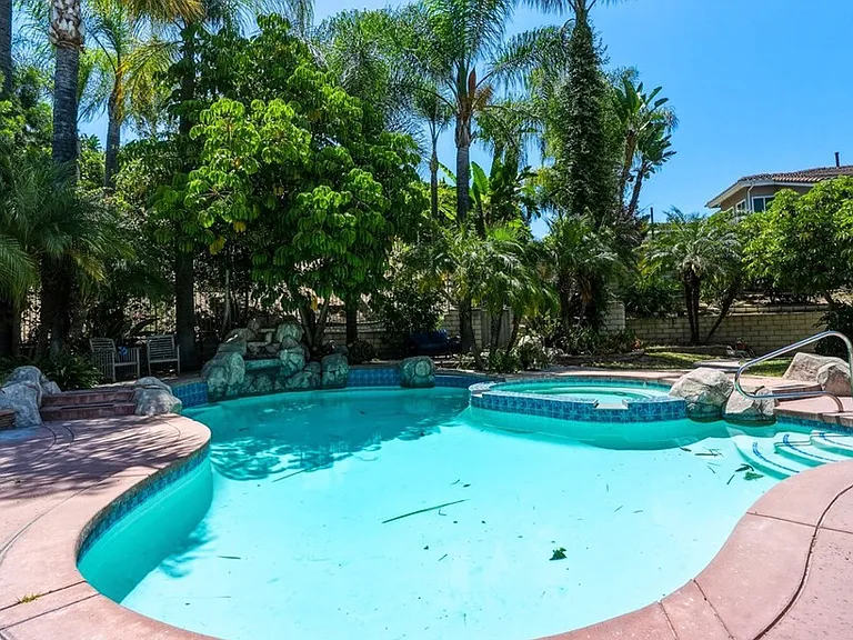 1023 Highlight Dr — Photo 32