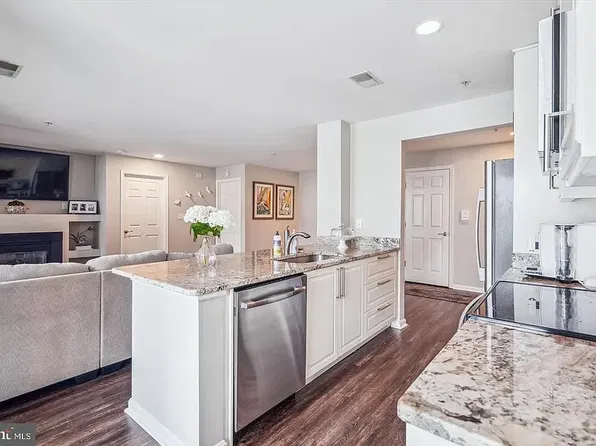 2015 Gov Thomas Bladen Way Unit 203, Annapolis, MD 21401