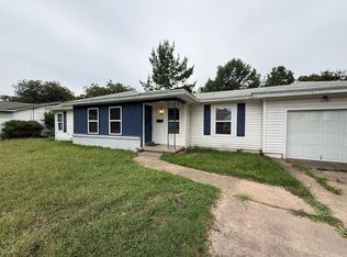 319 Woodard Ave, Cleburne, TX 76033