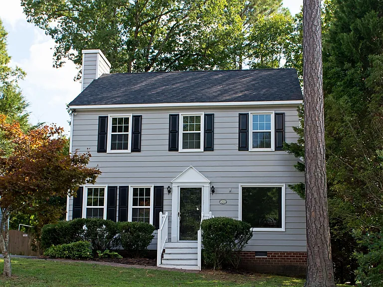2524 Sutton Pl — Photo 1