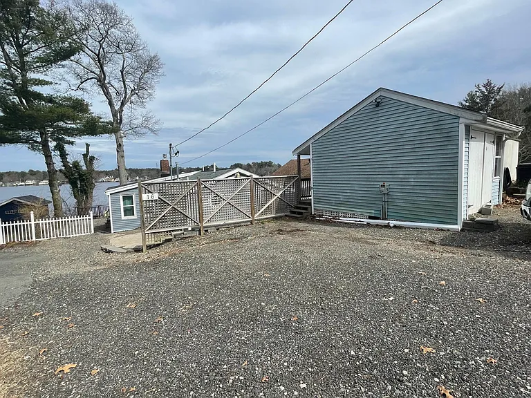Taylor Point Rd — Photo 34