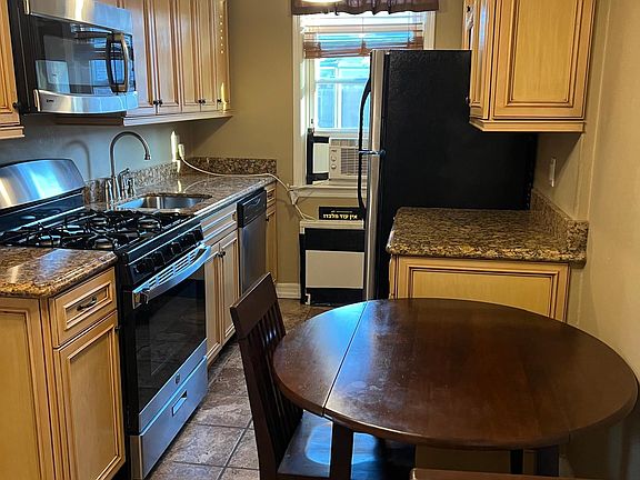 2nd image of 271 Cedarhurst Ave APT E6