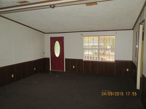2nd image of 180 Dogwood Ln