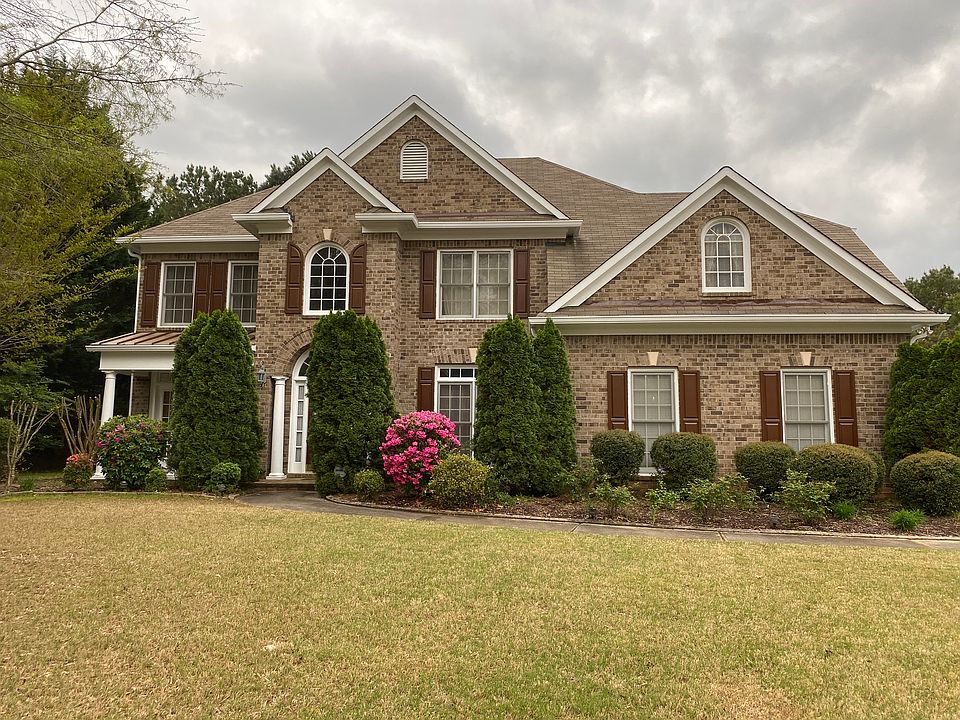2nd image of 321 Carriage Oaks Dr