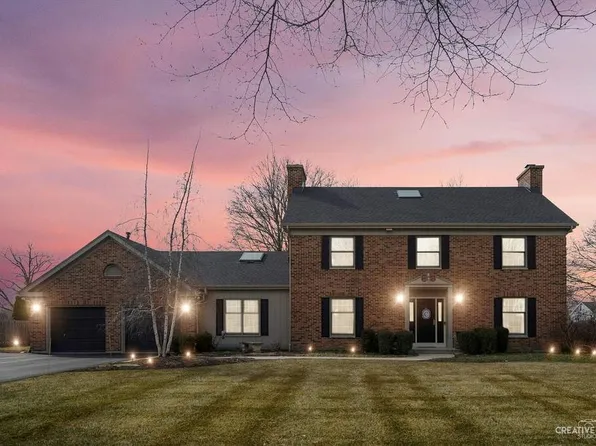 126 Highgate Crse, Saint Charles, IL 60174