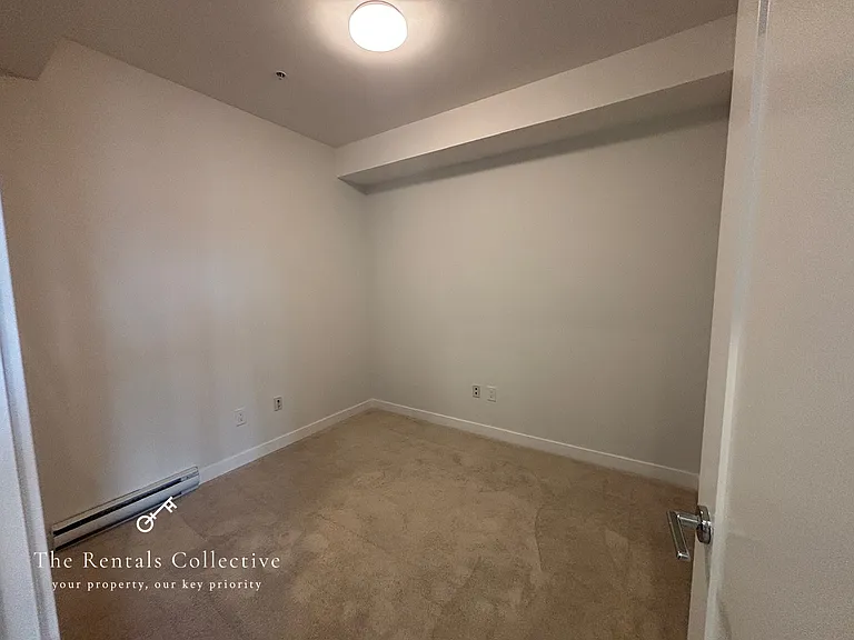 5398 207th St #B2 — Photo 7