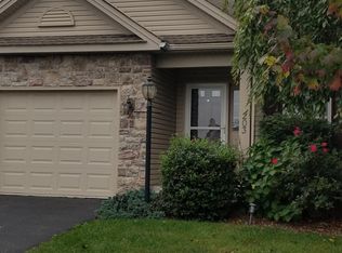 203 Stonehedge Dr, Carlisle, PA 17015