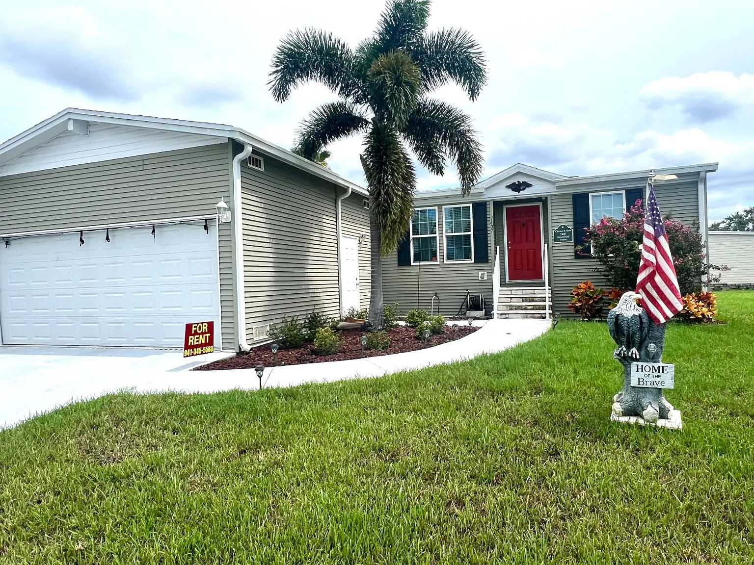 3 bed, 2.0 bath, $1,900 — Photo 2