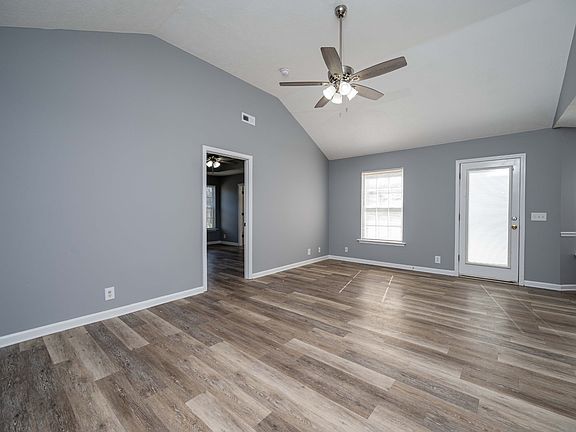 5th image of 124 Breeze Dr