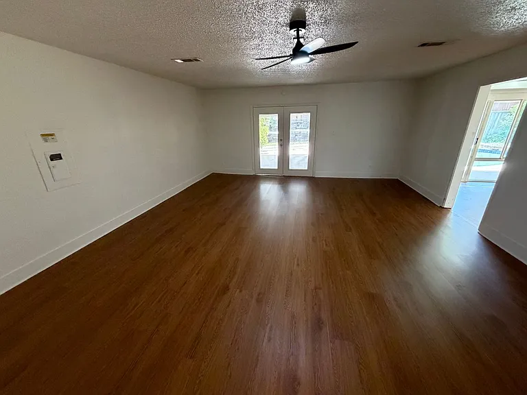 4909 Van Ness St — Photo 11