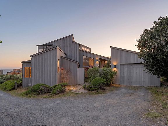 3rd image of 36804 Green Cove Drive