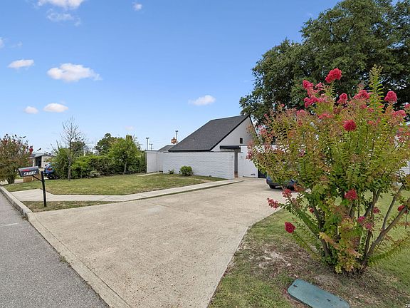 2nd image of 4110 BAY OAKS DR