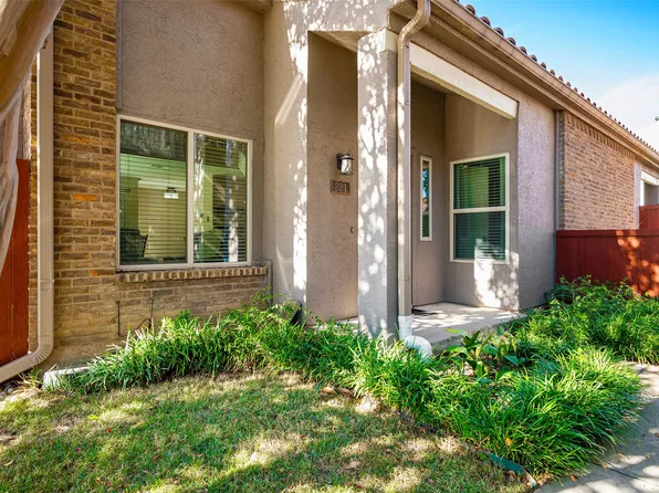 4242 N Capistrano Dr APT 221, Dallas, TX 75287