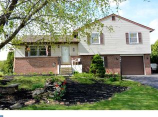 402 Cassidy Ct, Blandon, PA 19510