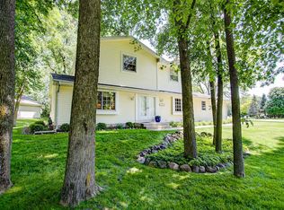 14395 W Hemlock Dr, New Berlin, WI 53151