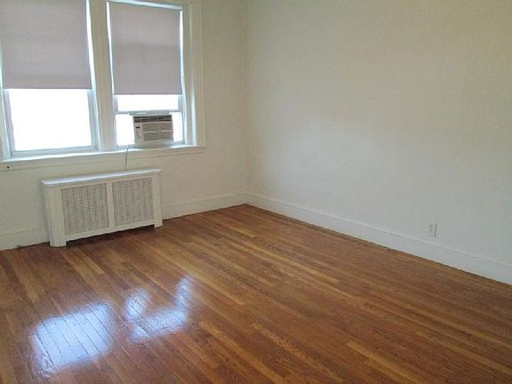 3rd image of 2045 Commonwealth Ave APT 46