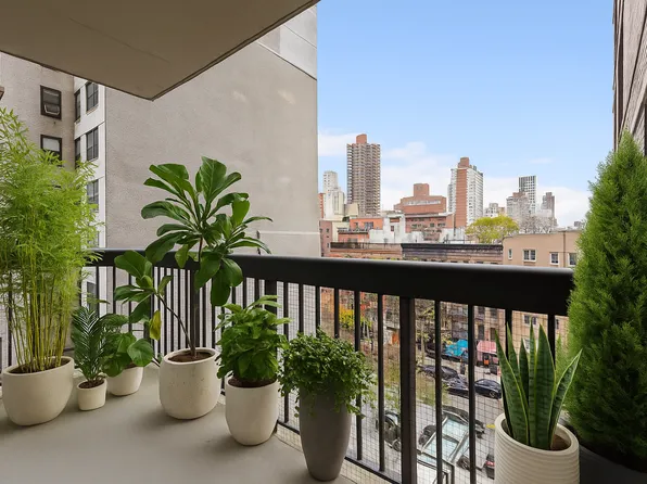 422 East 72nd Street image 2 of 7