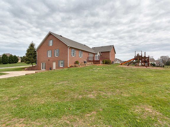 5th image of 105 Jamestown Dr