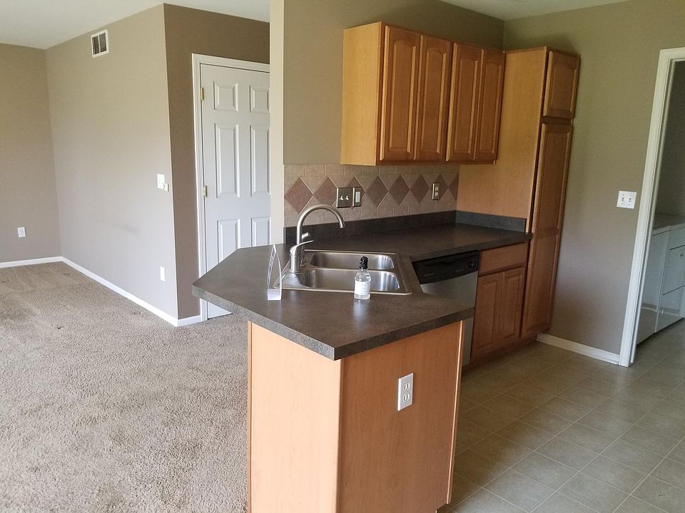 1410 Hunters Ridge Dr, Genoa City, WI 53128 Zillow