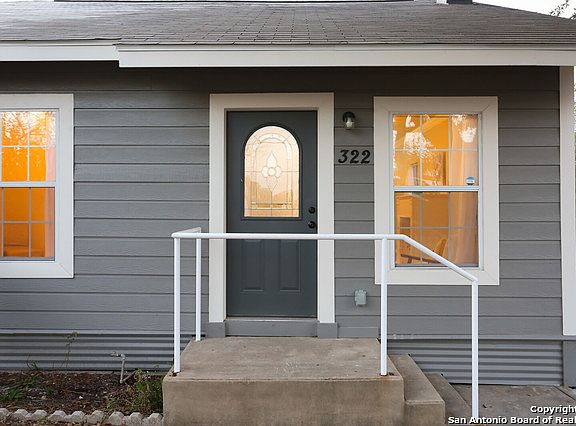 3rd image of 322 Arlington Ct