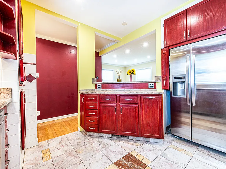 6611 W Foster Ave — Photo 5