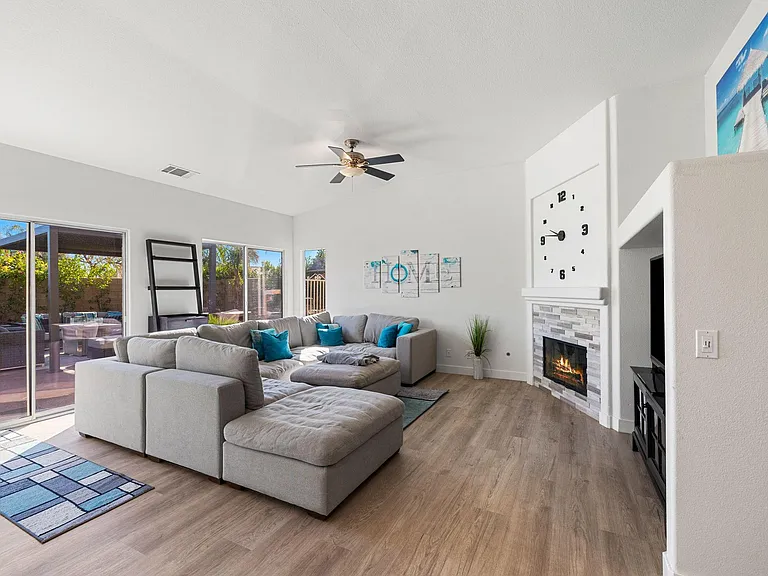 44660 Monticello Ave — Photo 15