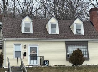 318 W Pearl St APT 2, Butler, PA 16001
