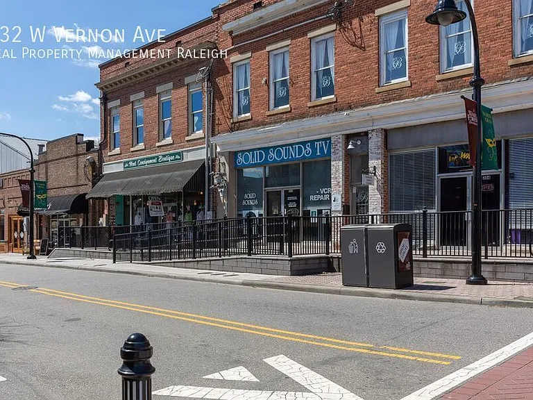 132 W Vernon Ave — Photo 45