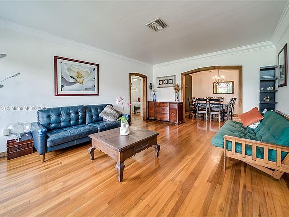 5th image of 290 N Biscayne River Dr