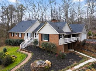 17 Woodcrest Dr, Cartersville, GA 30120